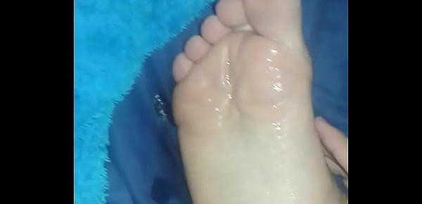  Spit feet girl - Saliva pies mujer